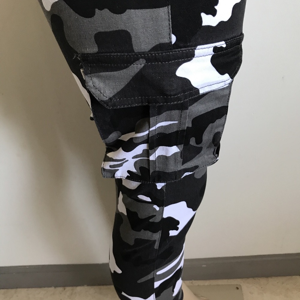 Grey Camo Joggers - Picture 3 of 4